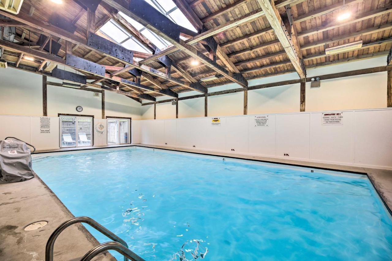 Mountain Condo With Views Near Hiking And Biking! 斯托 外观 照片